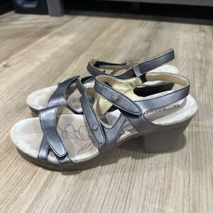 Romika  Bali adjustable sandals perfect condition sz11